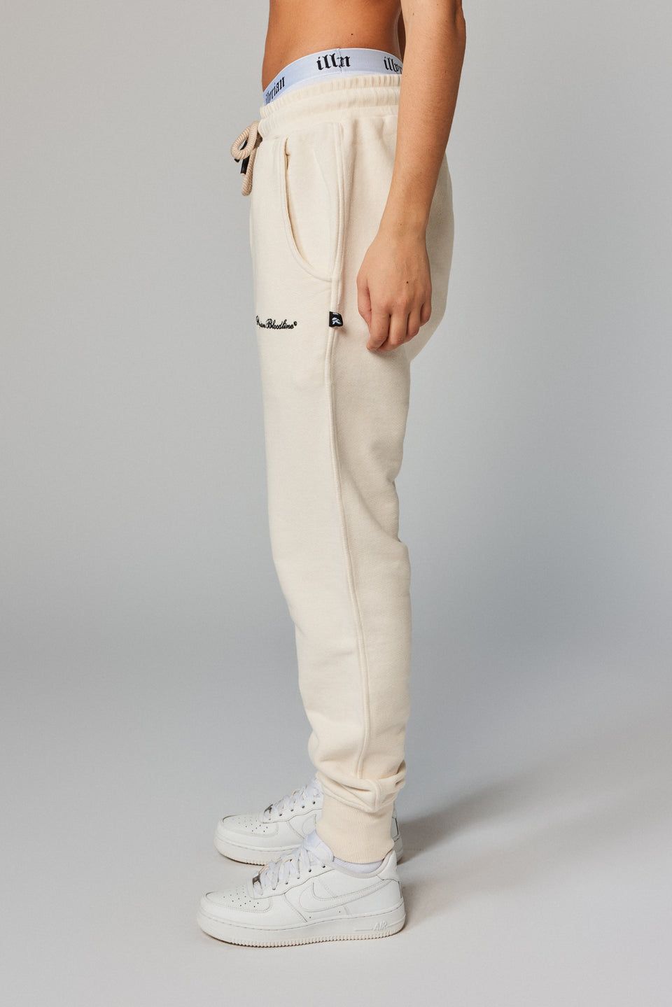 Untamable Joggers - White