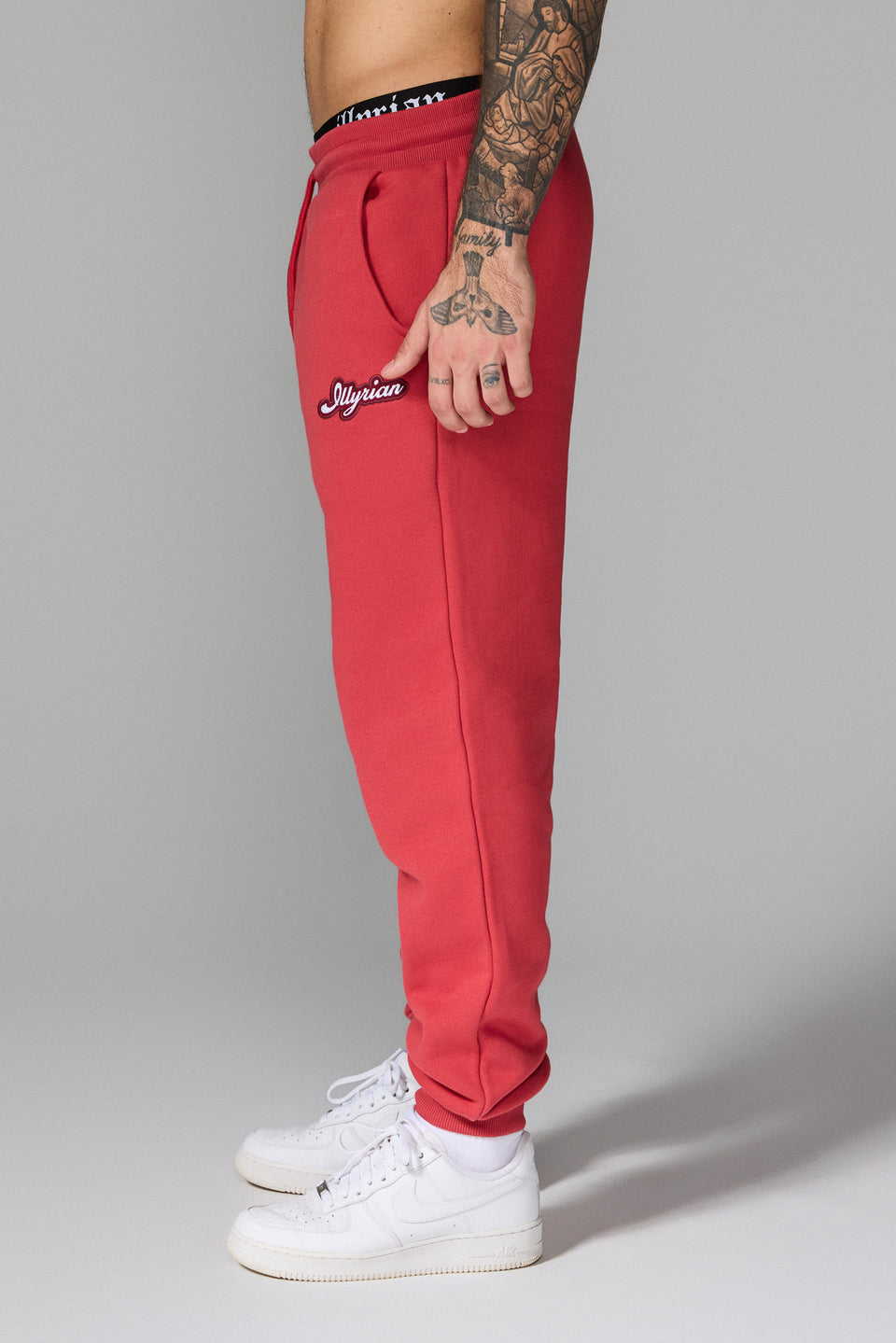 Illyrian W25 Joggers - Vintage Red