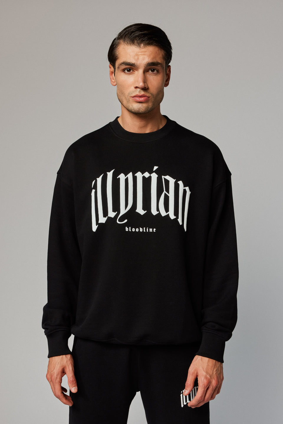 Illyrian Classical Sweater - Black