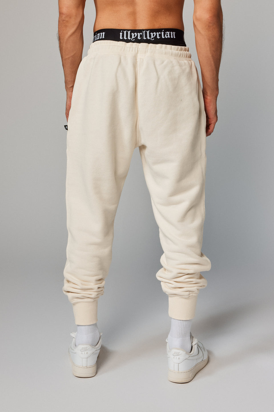 Untamable Joggers - White