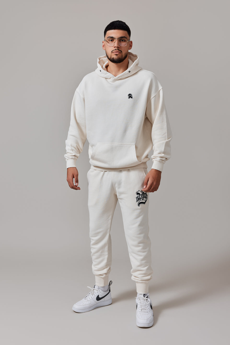 Be Illyrian Joggers - Milky White