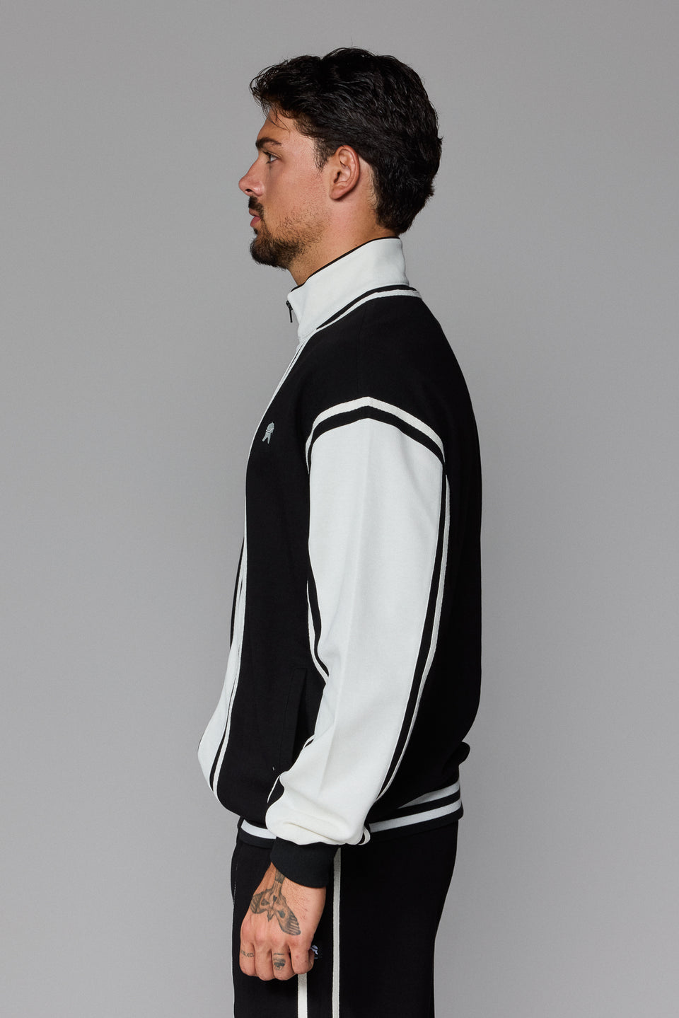 Culture Zipped Jacket - Black