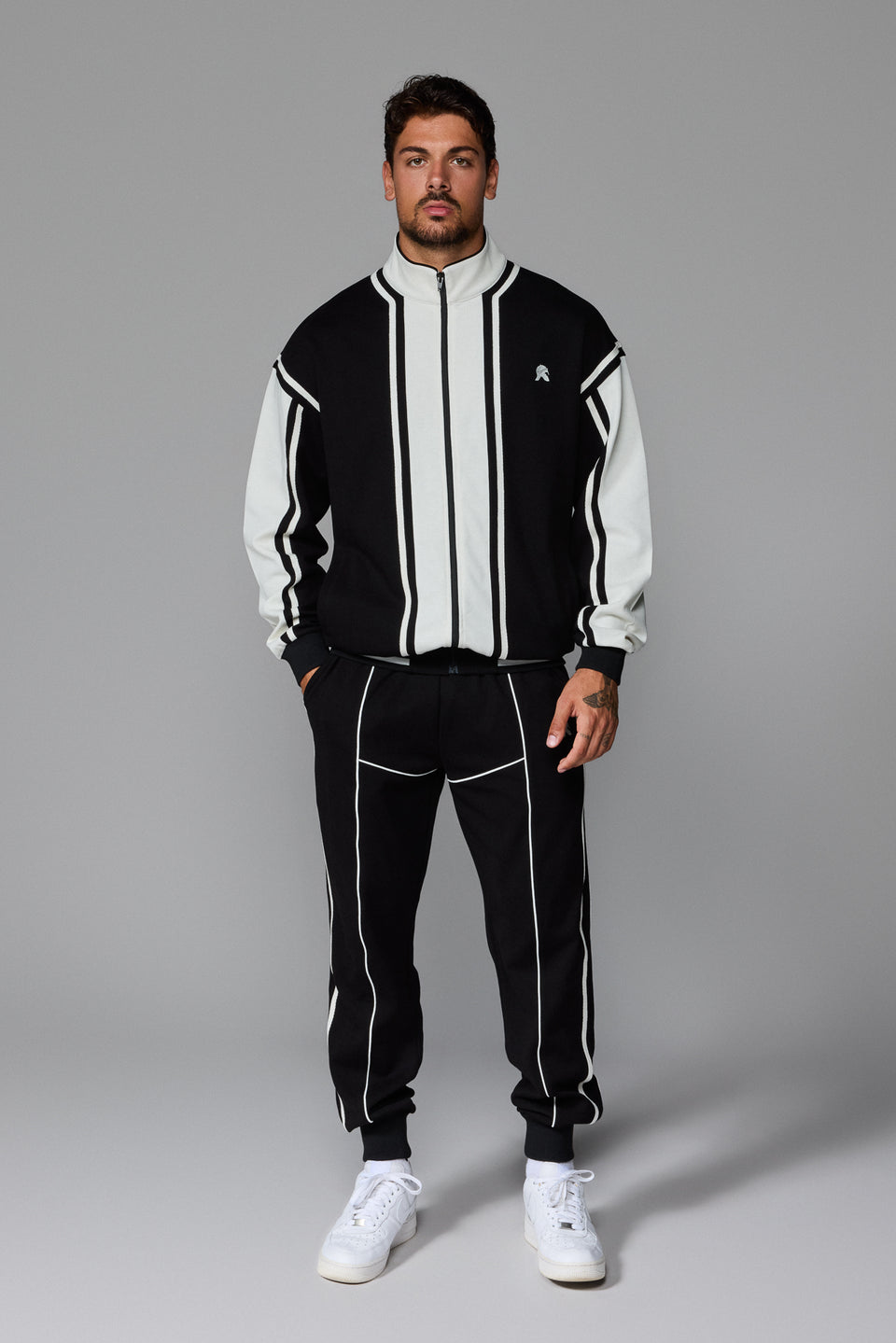 Culture Zipped Jacket - Black