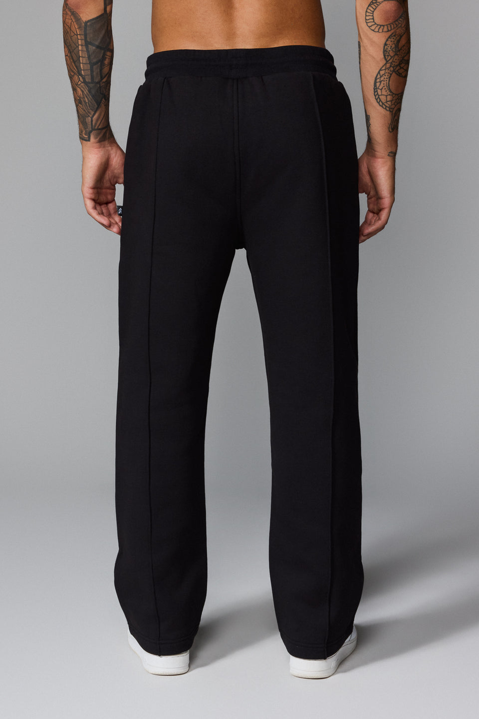 Illyrian Signature Straight Joggers - Black