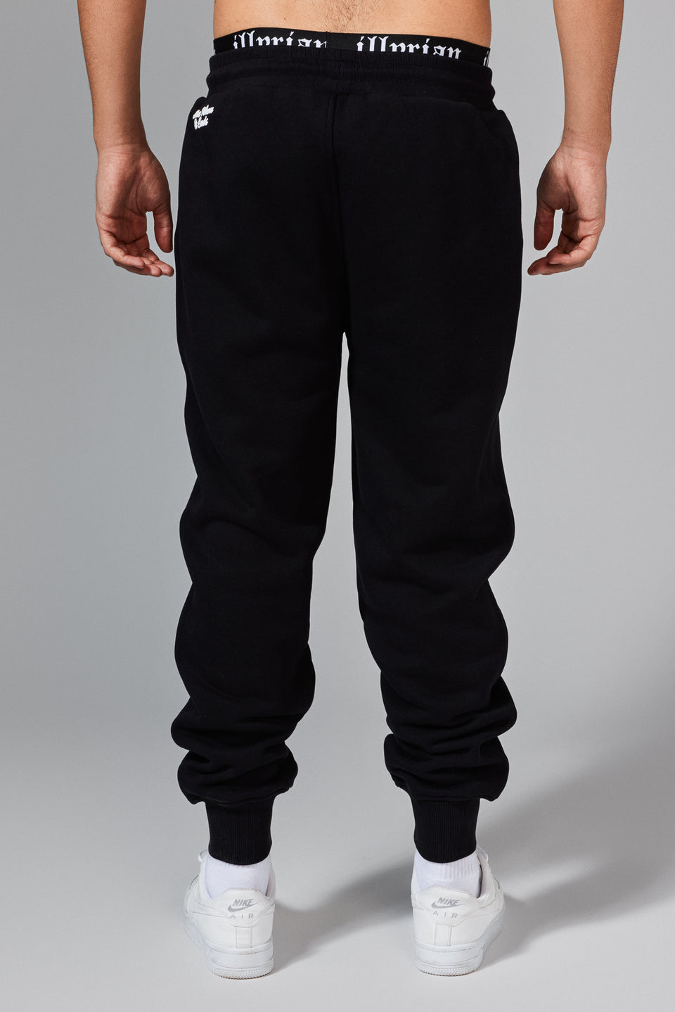 Yll I Ri Joggers - Black