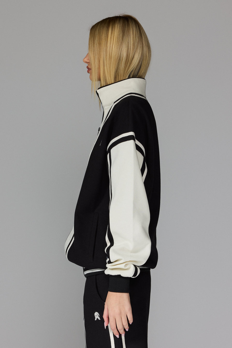 Culture Zipped Jacket - Black