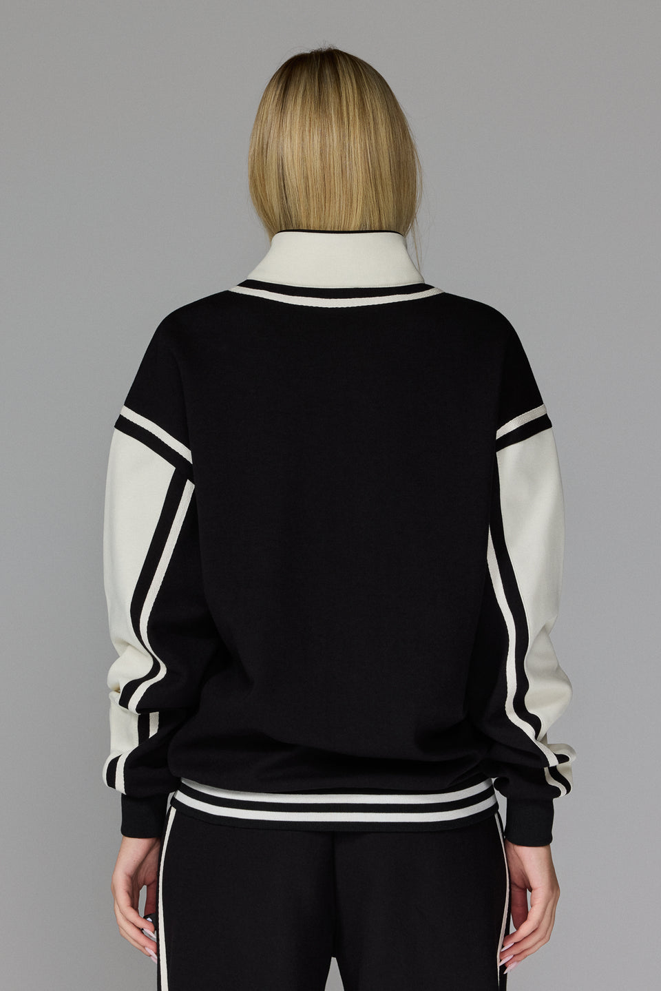 Culture Zipped Jacket - Black