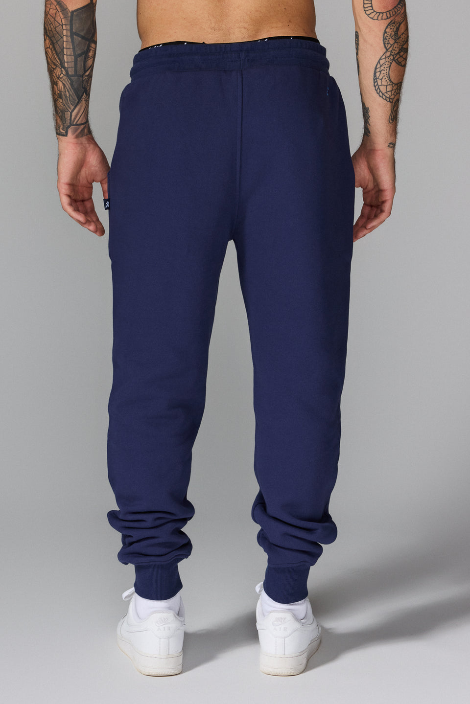 Illyrian W25 Joggers - Navy Blue